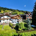 Anna Apartments